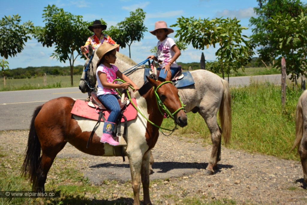 15 finca el paraiso yopal casanare colombia turismo aventura tradicion plan pasadia cabalgata caballos atardecer llanura turistas sabana 393