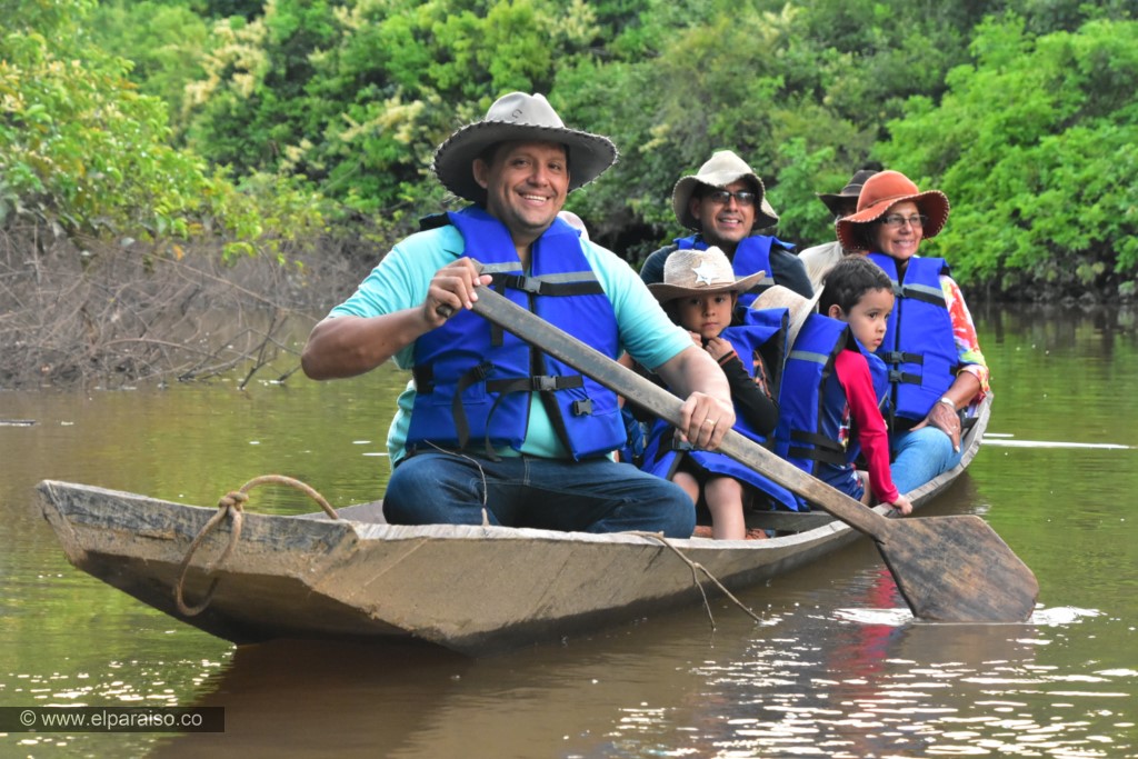 15 finca el paraiso yopal casanare colombia turismo aventura tradicion plan pasadia canoa curiara cano rio navega turistas agua invierno patronear 161