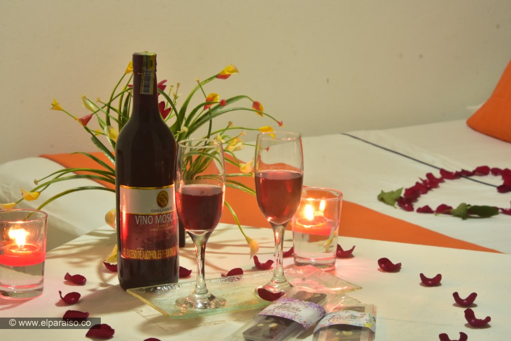Escapada romántica; Vive momentos inolvidables en nuestras cabañas en Yopal. 4 19 finca el paraiso yopal casanare colombia turismo aventura tradicion pasadia actividad pareja romantica amor escapada noche fin habitacion 5 1